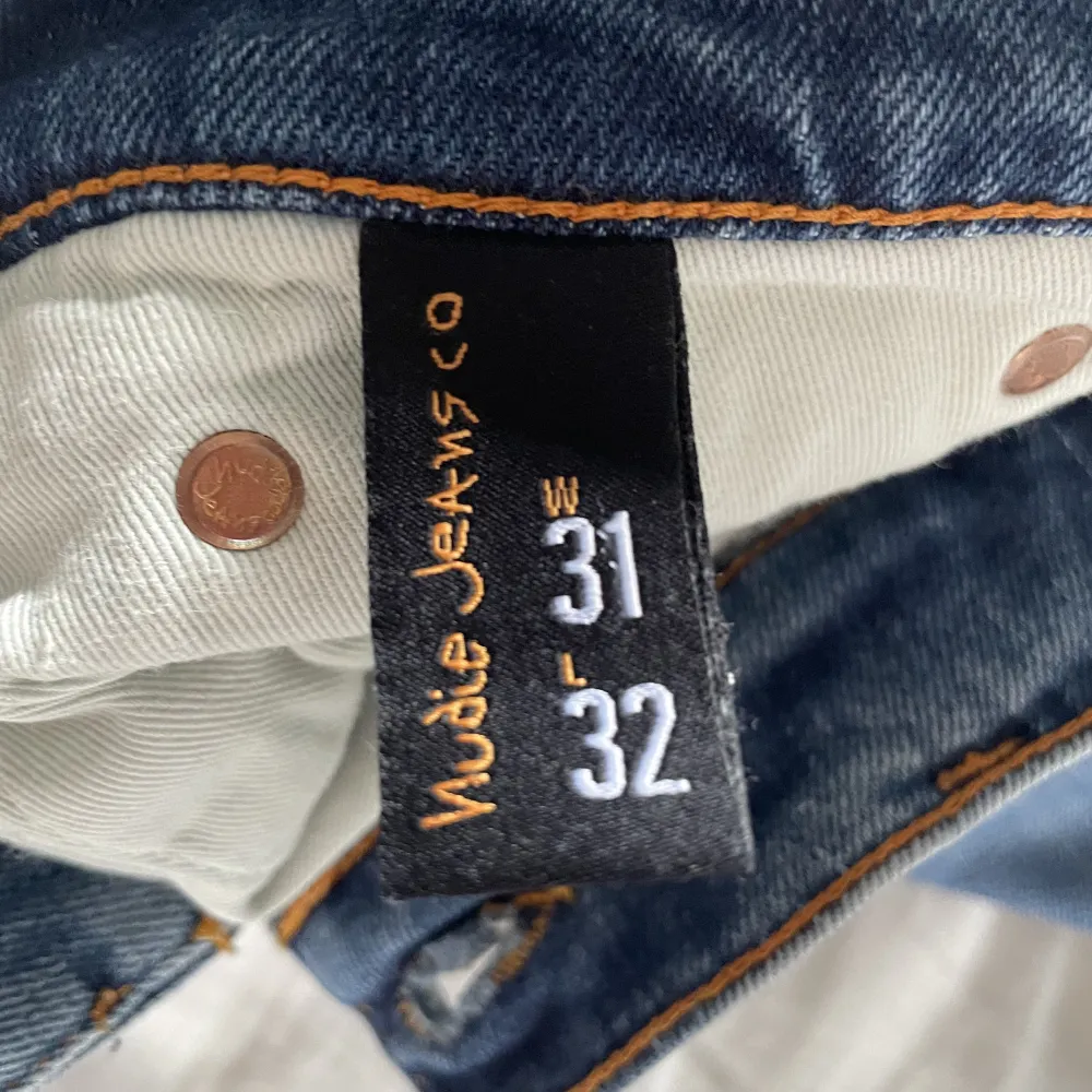 Nudie jeans  W:31 L:32 Ny pris : 1400kr Skick : 9,5/10. Jeans & Byxor.