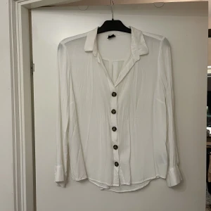 Skjorta sommar  - Använd ett fåtal gånger 