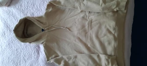 Beige hoodie  - Mycket bra skick.