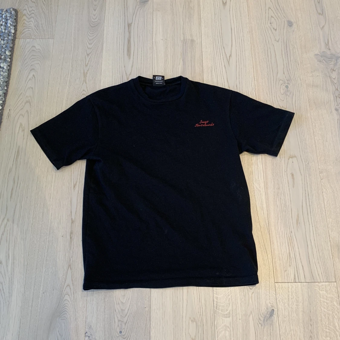 Svart T-shirt från sweet skateboards - 90