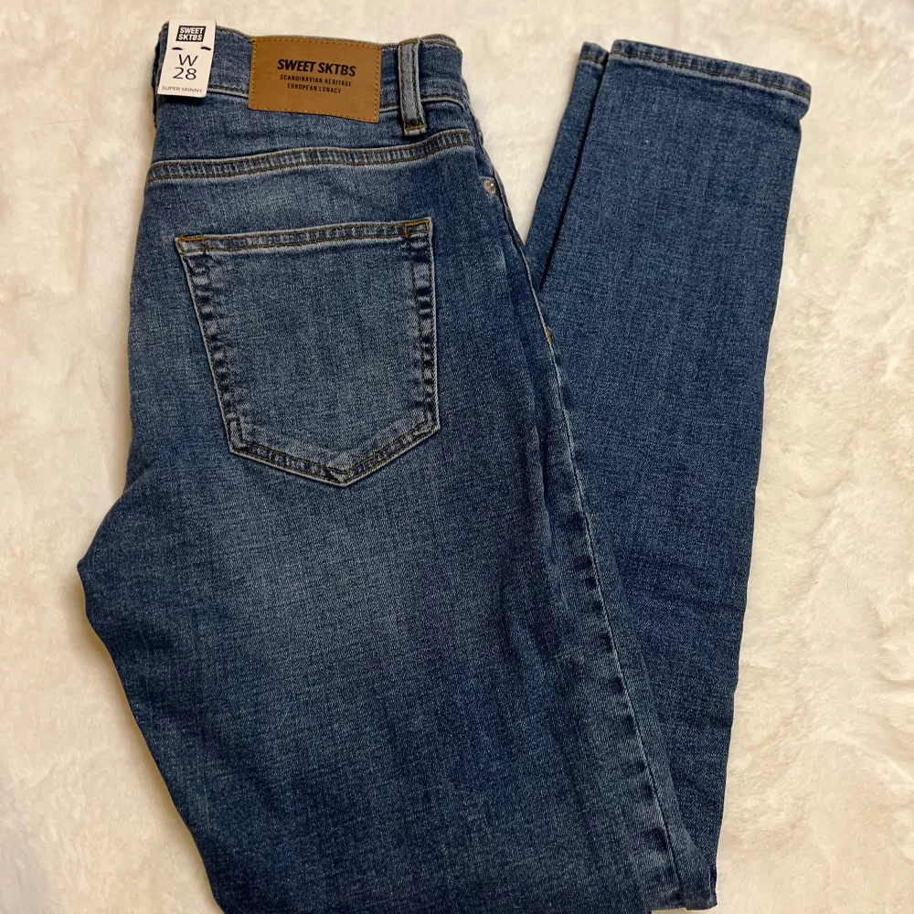 Snygga jeans från sweet sktbs.  Helt nya 🤍 Strl. W28. Jeans & Byxor.