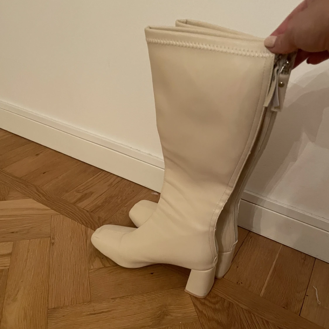 Krämvita boots från shein - 90