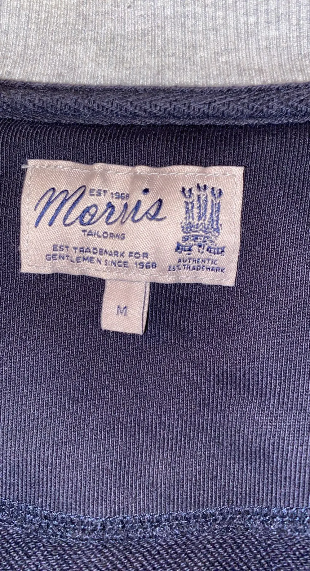 Tjena jag säljer min Morris halv zip tröja i storlek M knappast använd. Tar emot byten, pris kan diskuteras.. Tröjor & Koftor.