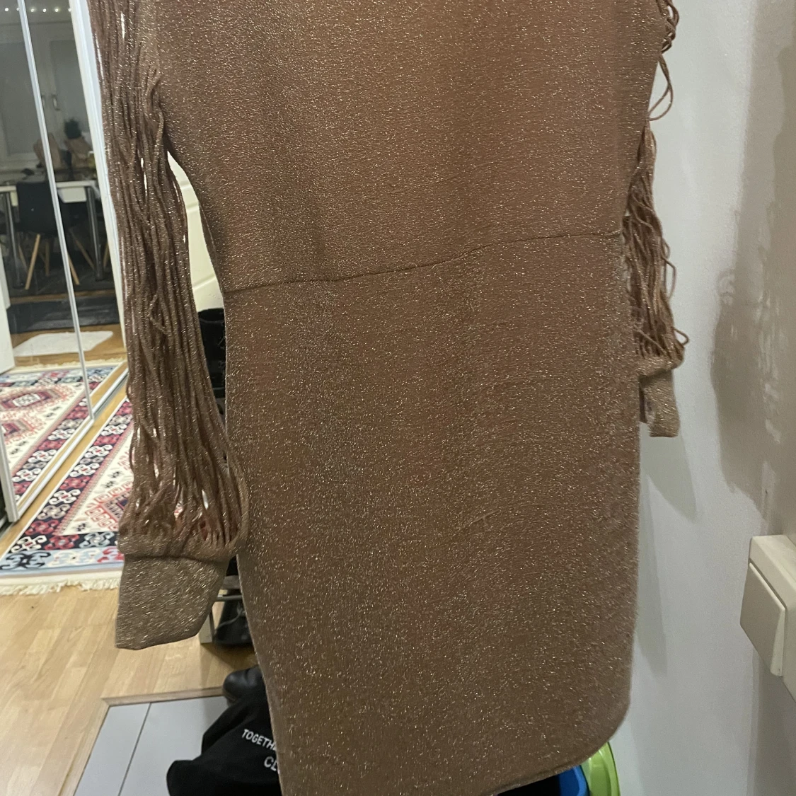 Glittrig klänning  - 91