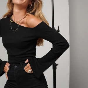 Nakd x Hanna Schönberg  - Hanna Schönberg festtopp storlek S🤍💋