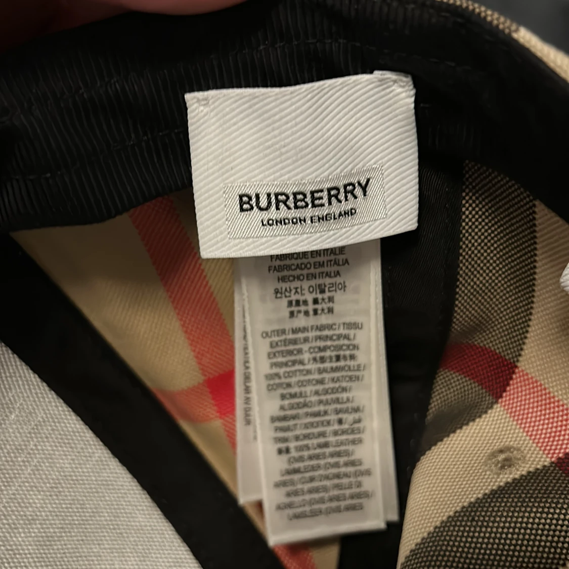 Burberry keps  - 91