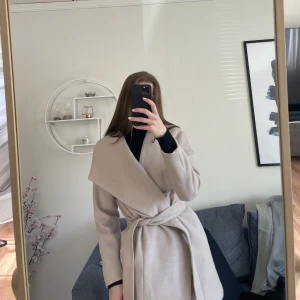 Kappa Street One  - Superfin beige kappa som inte kommer till användning💗använd fåtal gånger och är i superfint skick 