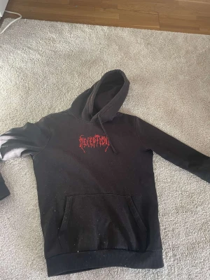 Hoodie från zarlando - Växt ut den och säljer nu den inga hål eller skador på hoodien 