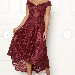 Helt ny balklänning från bubbleroom - Helt oanvänd klänning från Godiva, alla lappar sitter kvar. Jättefin färg och passform💕💕nypris 1299