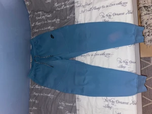 Nike tech fleece byxor  - Säljer de eftersom att jag inte har koftan