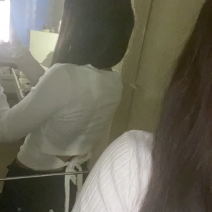 Tröjor no - Jag säljer dom här två tröjorna från newyorker, Den bruna är XXS och vita XS jag tycker dom är lite för små och inte min stil riktigt använda 1 gång förut säljer 1 för 2.