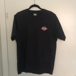 Dickies t-shirt - Ganska bra skick ( 7,5/10 ) ✅   #dickies #tshirt 