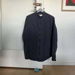 Overshirt  - Overshirt   Stolek- S  Btw håll i en av fickorna 