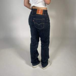 Levis jeans 511 Innerbenslängd:81cm Höftmått:74cm