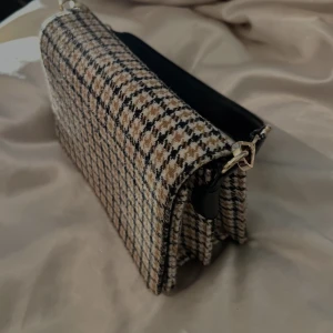 Söt vårig väska - Jättesöt becksöndergaard väska men mönster Använd gärna köp nu <3