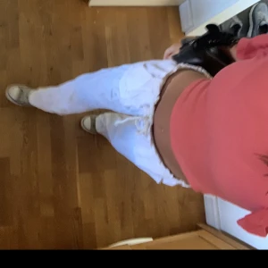 Linnebyxor Roxy  - Linnebyxor i medium som är i princip oanvända men dom passar inte längre därav att jag vill sälja