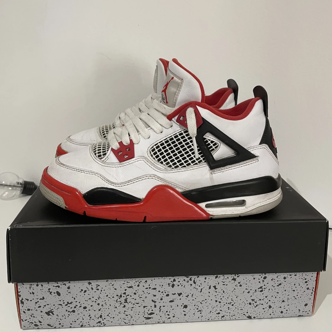 Jordan 4 Fire red  - 90