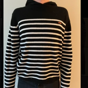 Stage Hoodie cashmere - Hoodie från stage, 100% cashmere, storlek M