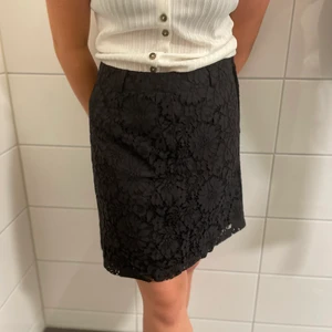 Kjol från GinaTricot - Storlek 38 Fint skick