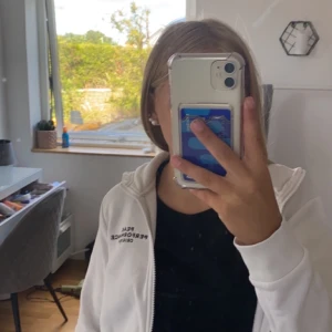 Peak performance kofta - Säljer min vita peak performance kofta