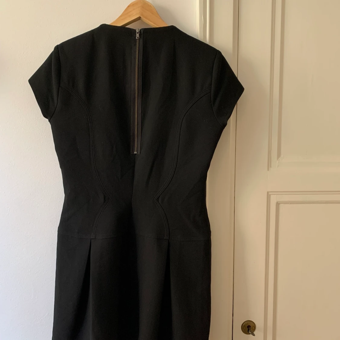 Svart klänning från Hunkydory  - 90