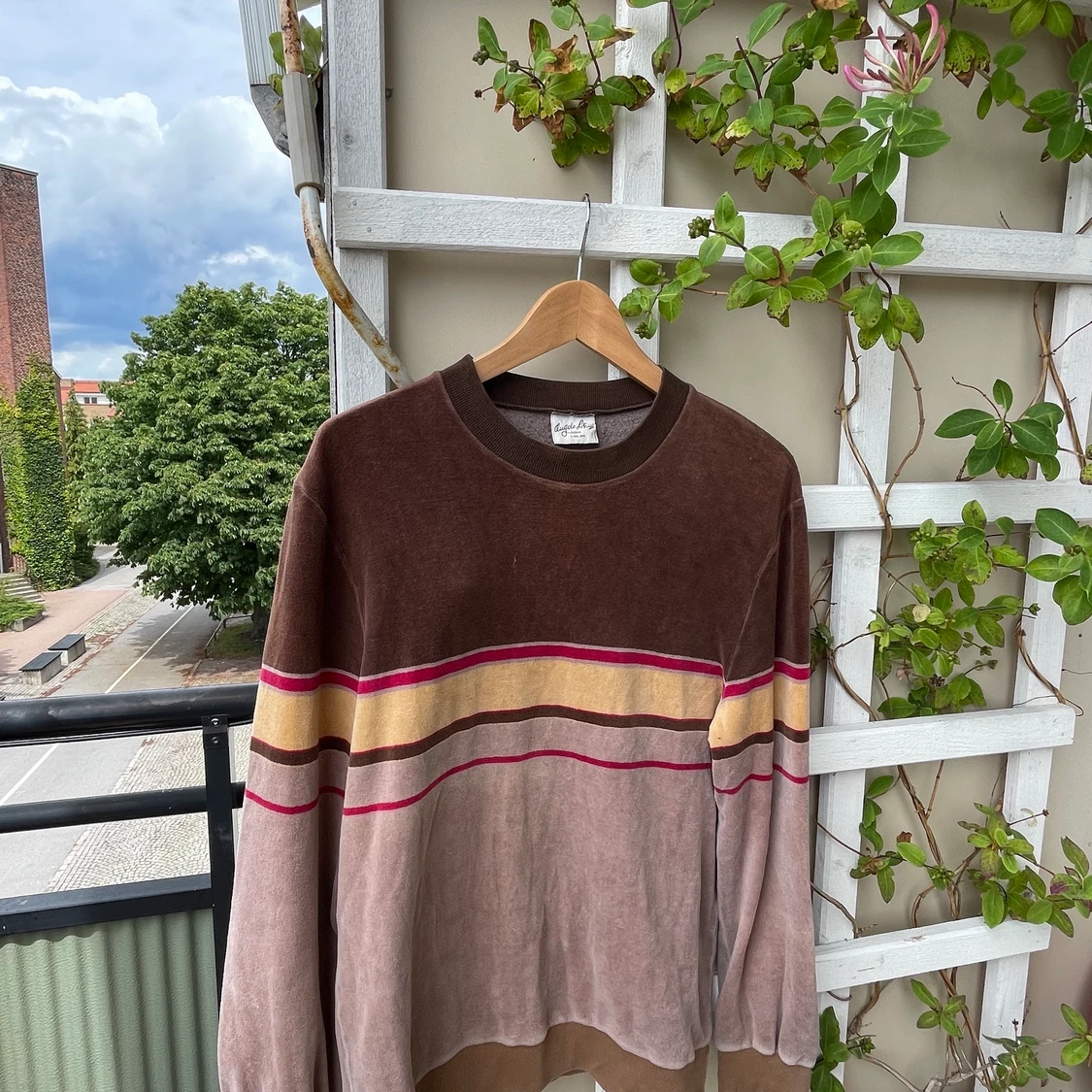 Mjuk flerfärgad långärmad tröja  - 91