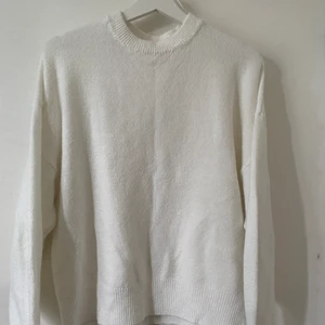 Stickad tröja - SÅLD