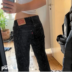 Levis Jeans - Bra skick, använts få gånger. W30 L32. Jag är 162cm.