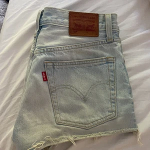 Levisshorts w25 - Snygga levis 501 shorts i W25!