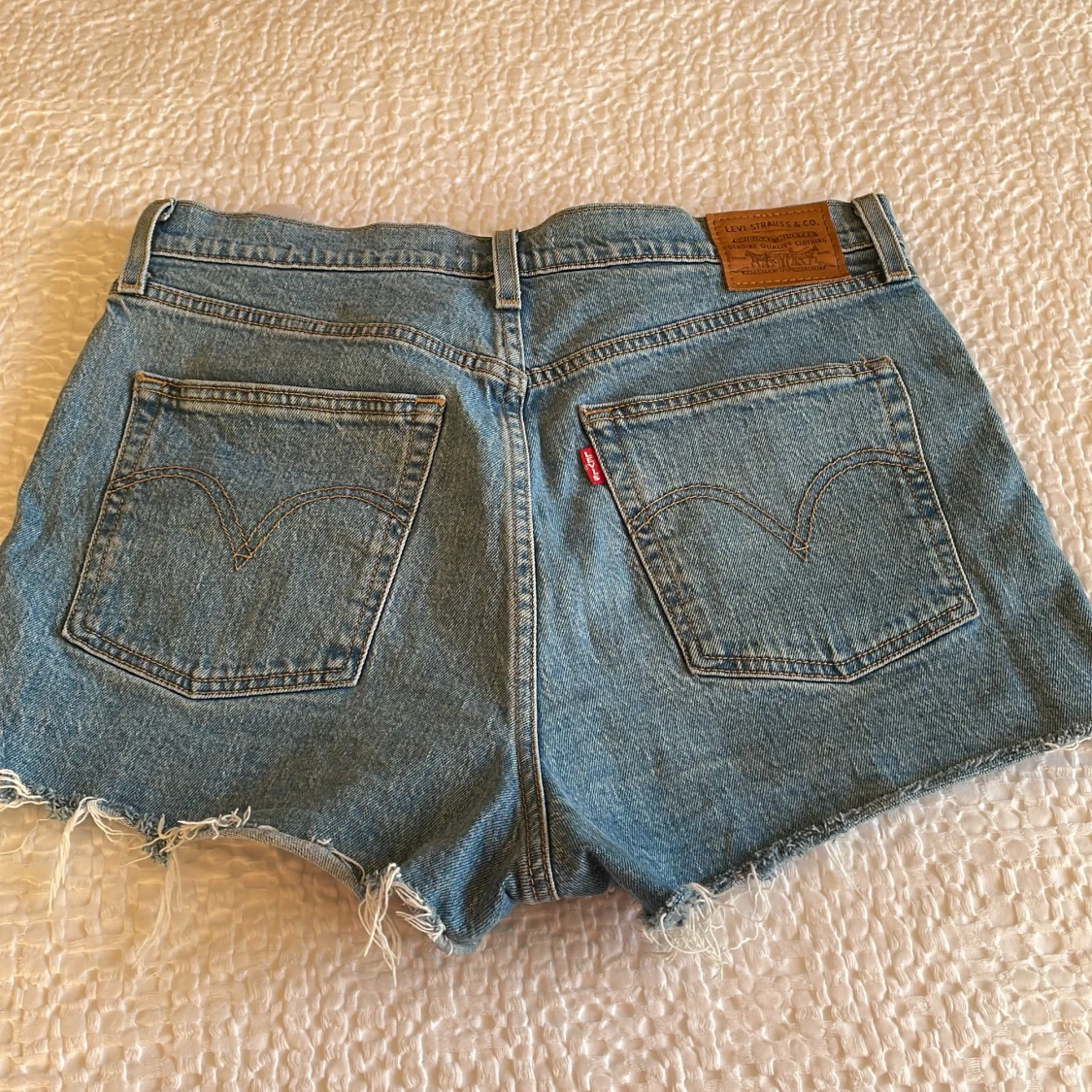 Levis shorts  - 90