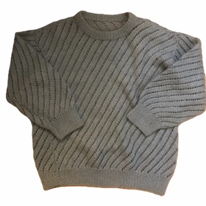 Stickad tröja - egen stickad tröja, inte stickig