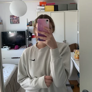 Nike tröja  - Så fin och skön tröja!! Men kommer inte till användning. Köparen står för frakt 