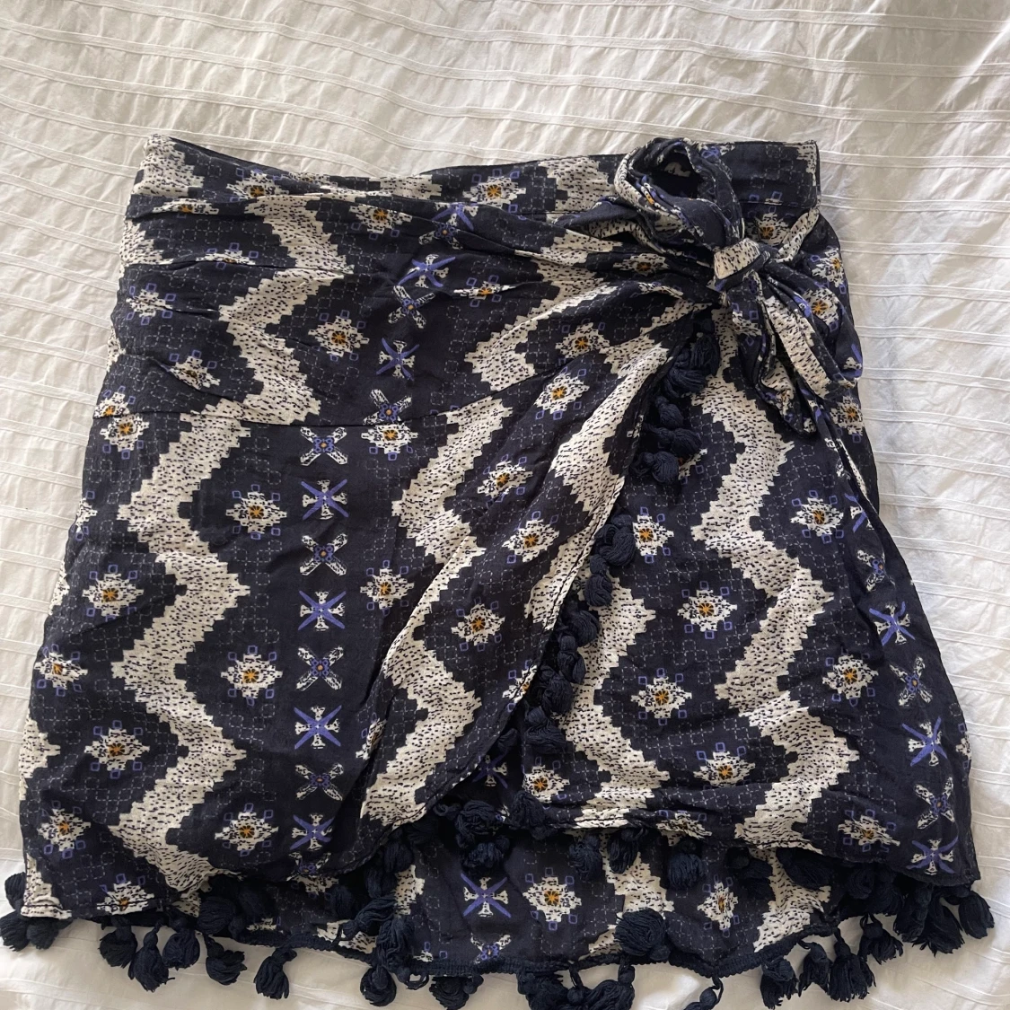 Mango kjol i storlek S - 90