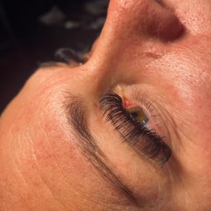 Fransförlängning  - Är utbildad inom fransar och lash lift. Finns i Karlstad.  Singel/mix eller volym 400kr  Lash lift 350kr ❤️❤️