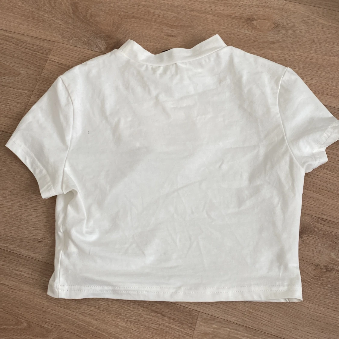 Crop top med tryck - 90