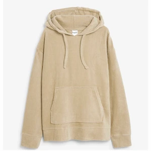 Mjukiströja  - Superskön beige hoodie från Kappahl i velour, endast använd en gång, säljer eftersom jag inte kommer få användning för den. Original pris: 349kr❤️❤️ kan förhandla om priset vid snabb affär, frakt tillkommer!😊