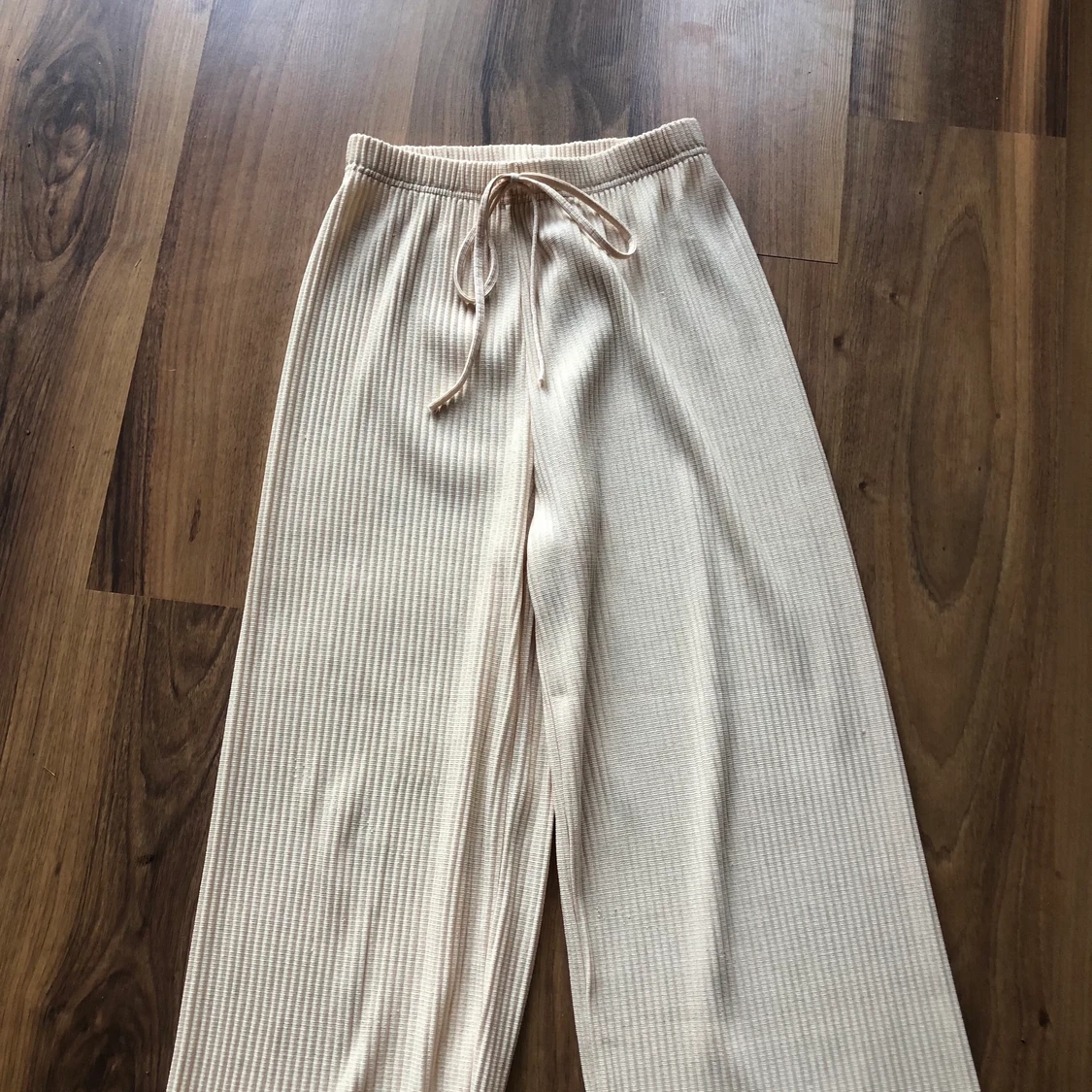 Ribbade, tunna sommarbyxor