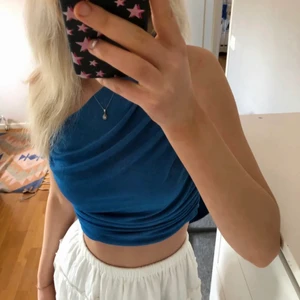 Festtopp - Jättesnygg topp, köpte den här på Plick                🌸LÅNADE BILDER🌸