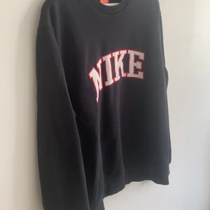 Vintage Nike sweatshirt  - Nike sweatshirt storlek L 