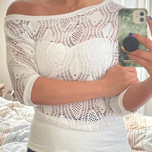 Nättröja - Sommartopp , off shoulder, storlek S 🌸 30kr + frakt, snabb affär reducerar priset 