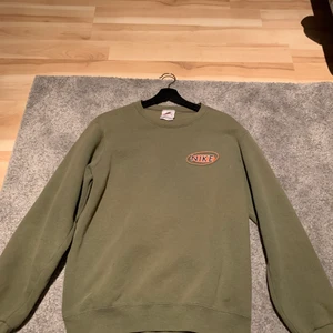 Vintage Nike tröja storlek S/M - Bra skick! Storlek S men lite oversize så passar M med!