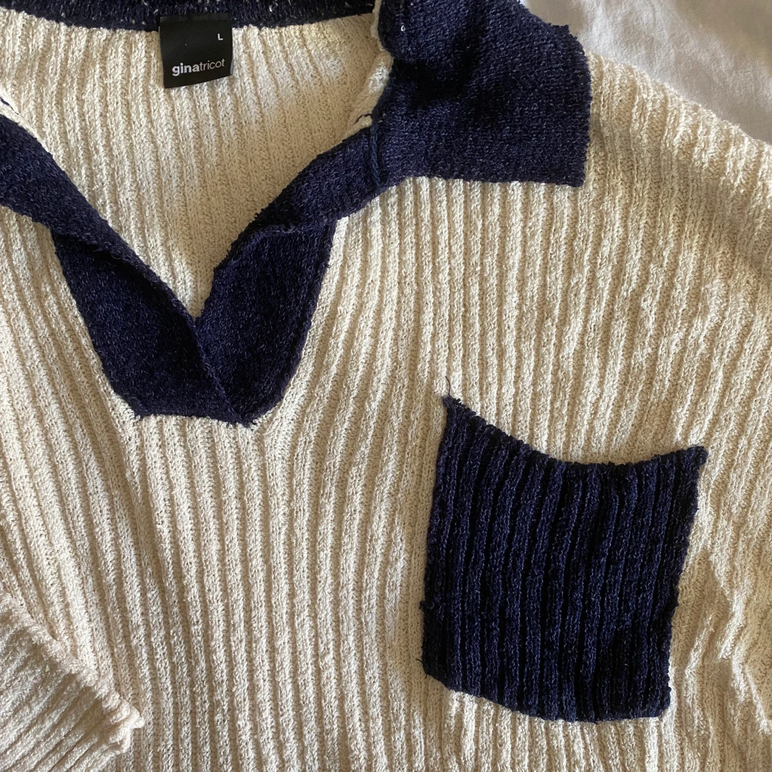 Stickad tröja