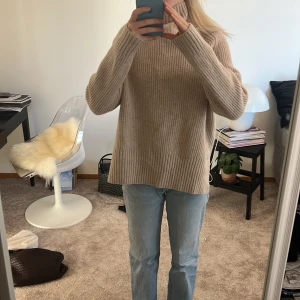 Beige stickad tröja - Mysigt stickad tröja från zara