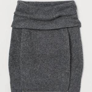 Off shoulder tröja  - Oanvänd off shoulder tröja från hm❤️