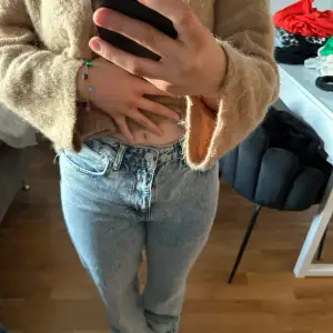 Ass snygga jeans som kommer från Nakd, modell är rak