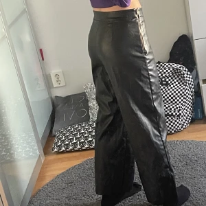 Ginatricot läder byxor! - Läder byxor i bra skick! 