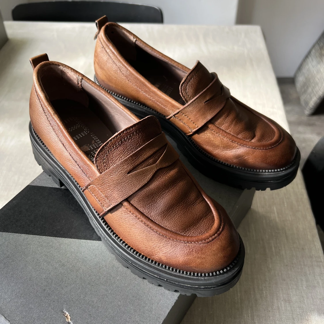Mjus loafers bruna