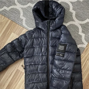Peak performance  - Nya pris är 1500kr priset kan diskuteras 