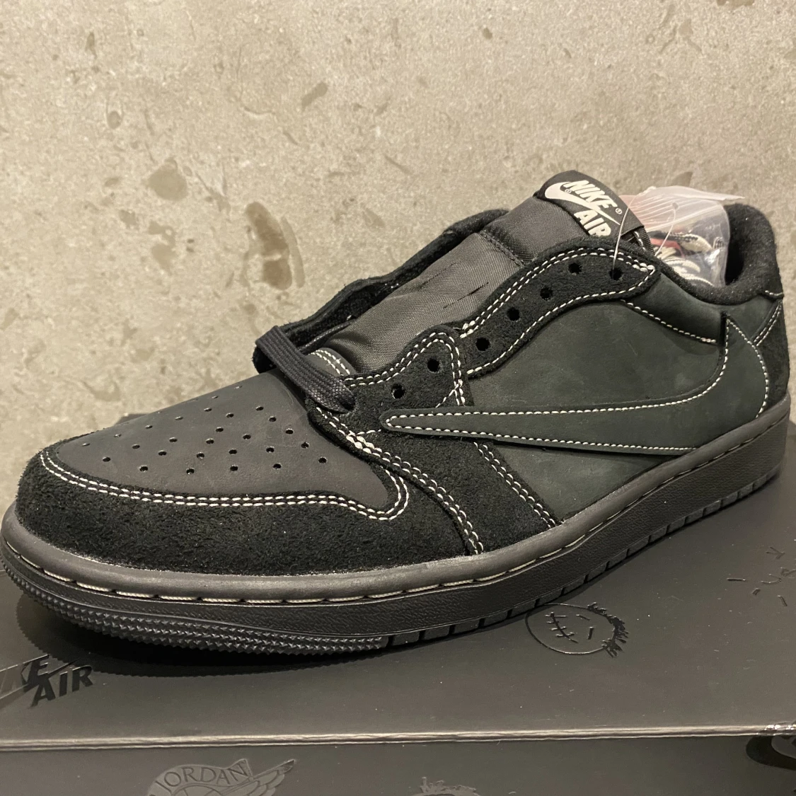 Jordan 1 low Travis Black Phantom