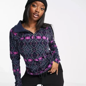 Colombia zip fleece - Colombia Zip fleece tröja. OBS!! BARA 2 ST I STORLEK M KVAR. Helt nya och oanvända. Skickas snabb och spårbar. Undrar ni över något? Skriv så svarar jag så fort jag kan 🙂